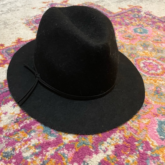 Hat - Picture 3 of 5